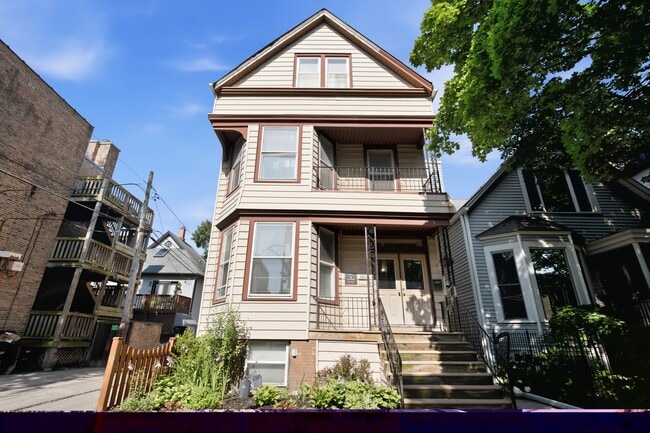Foto del edificio - 3814 N Marshfield Ave