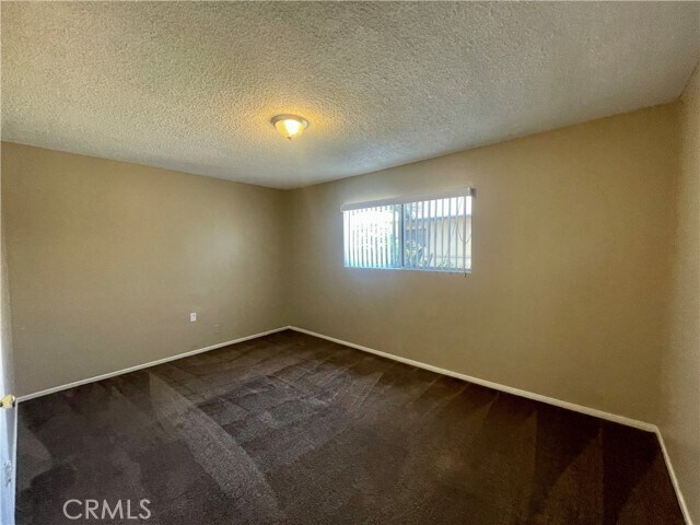 Building Photo - 956 E Nocta St