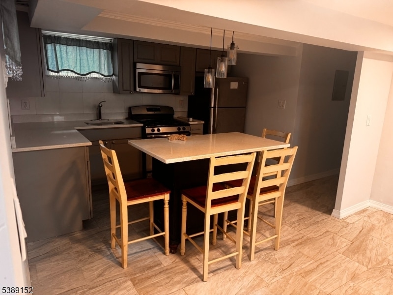 Foto principal - 1587 Wyndmoor Ave