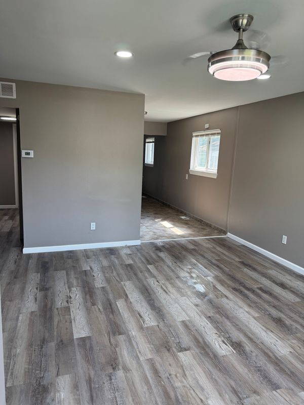 Foto del edificio - 8220 Lozier Ave