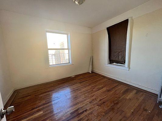 Foto del edificio - 1 bedroom in BRONX NY 10465