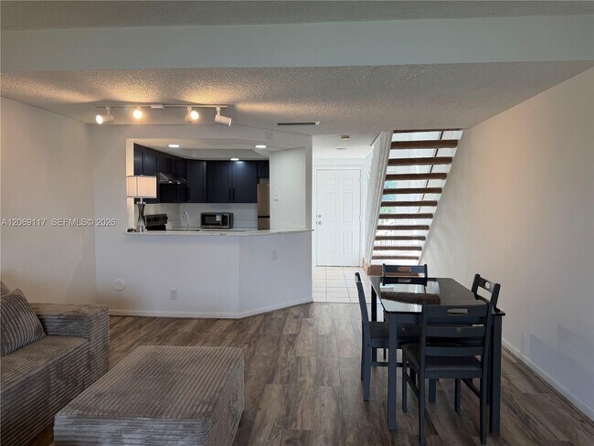 Foto del edificio - 5200 NW 31st Ave