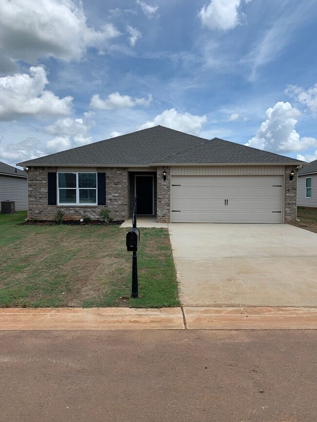 Foto del edificio - *Preleasing* - GET IT NOW!   New Three Bedroom | Two Bath Home in Cherokee Bend