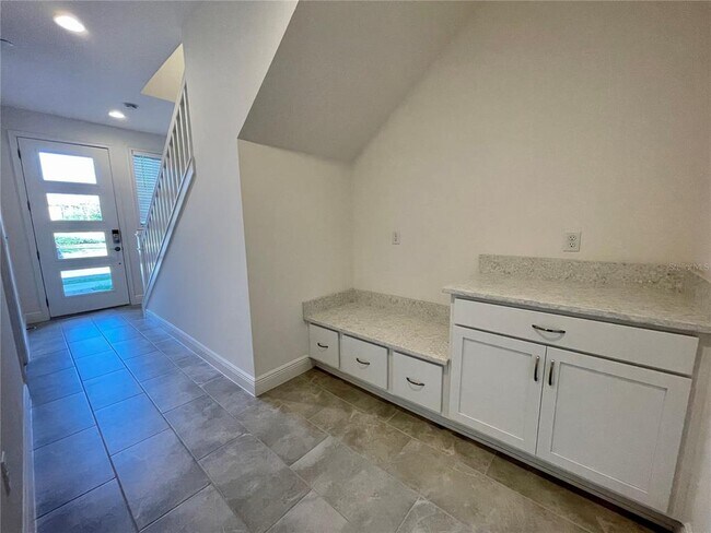 Building Photo - 9874 Bucklow Hill Dr