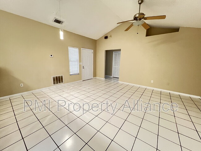 Building Photo - 1089 Covington St