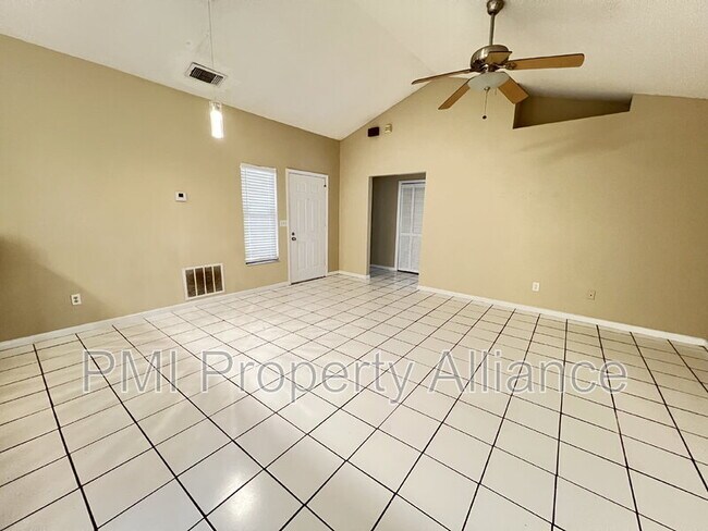 Foto del edificio - 1089 Covington St