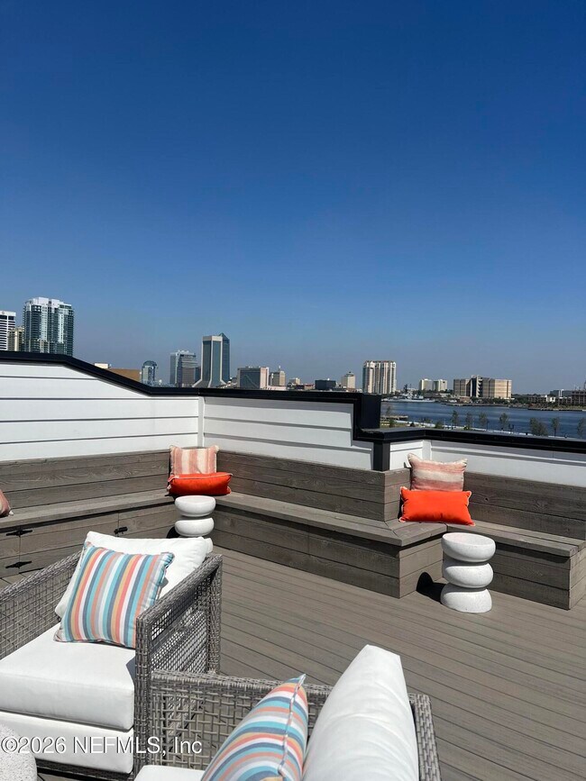 Building Photo - 2056 Prudential Dr