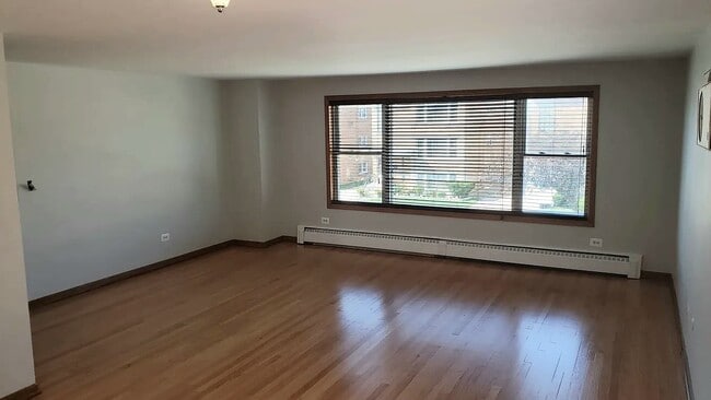 Building Photo - 4621 N Sayre Ave
