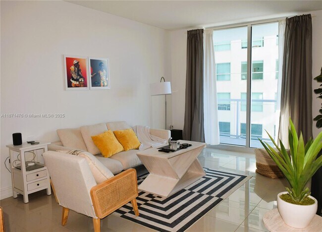 Foto del edificio - 185 SW 7th St