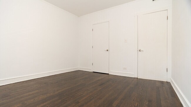 Building Photo - 3251 N Damen Ave