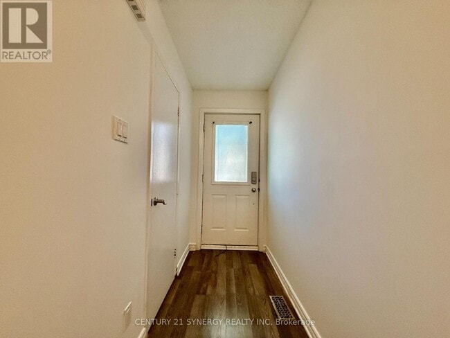 Photo du bâtiment - 1601 Cheevers Crescent