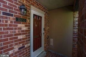 Foto del edificio - 3217 Sutton Pl NW