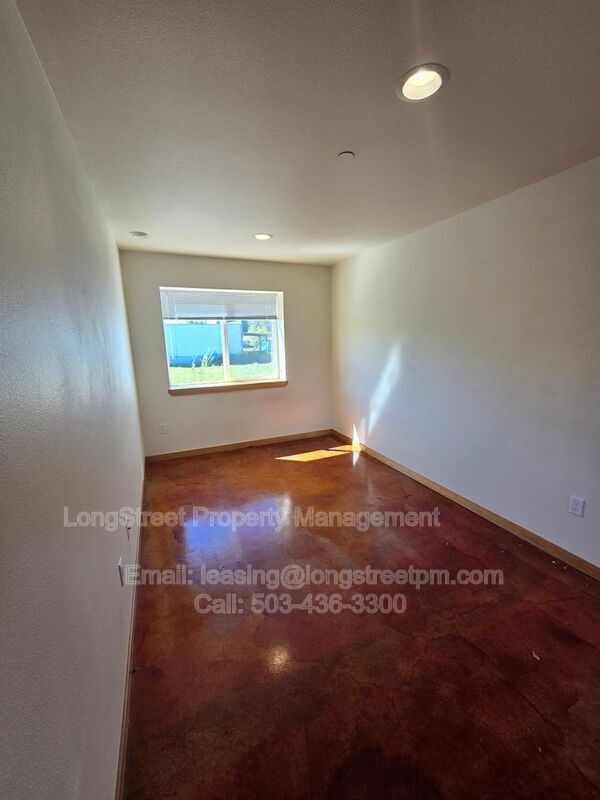 Foto del edificio - 132 SW Avery Ave
