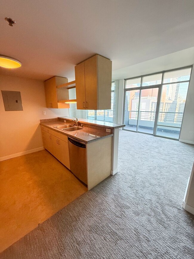 Foto del edificio - 2 Bed/1 Bath Condo for Rent at Acqua Vista!