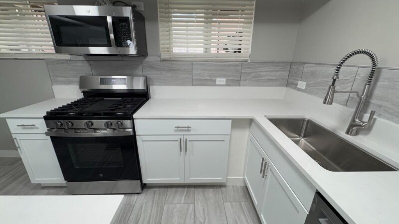 Foto principal - 1254 N Bosworth Ave