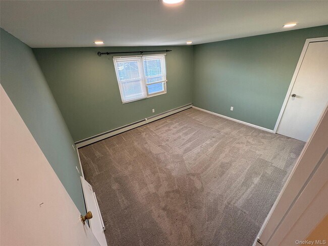 Foto del edificio - 385 West Dr