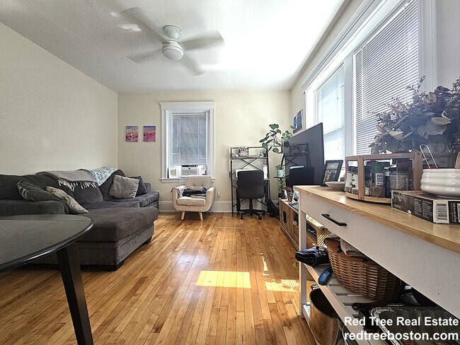 Foto del edificio - 164 Strathmore Rd