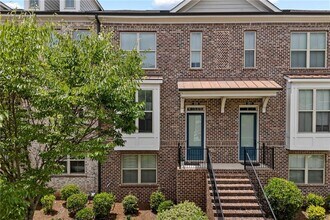 Building Photo - 205 Bedford Aly