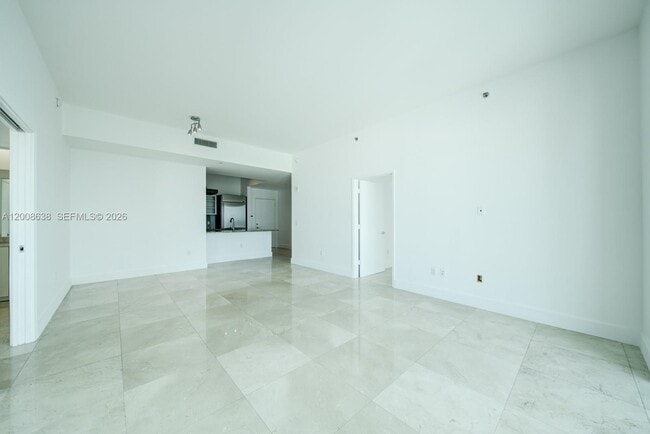 Foto del edificio - 950 Brickell Bay Dr