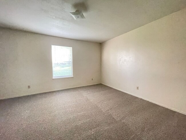 Foto del edificio - 201 W Lincoln Ave