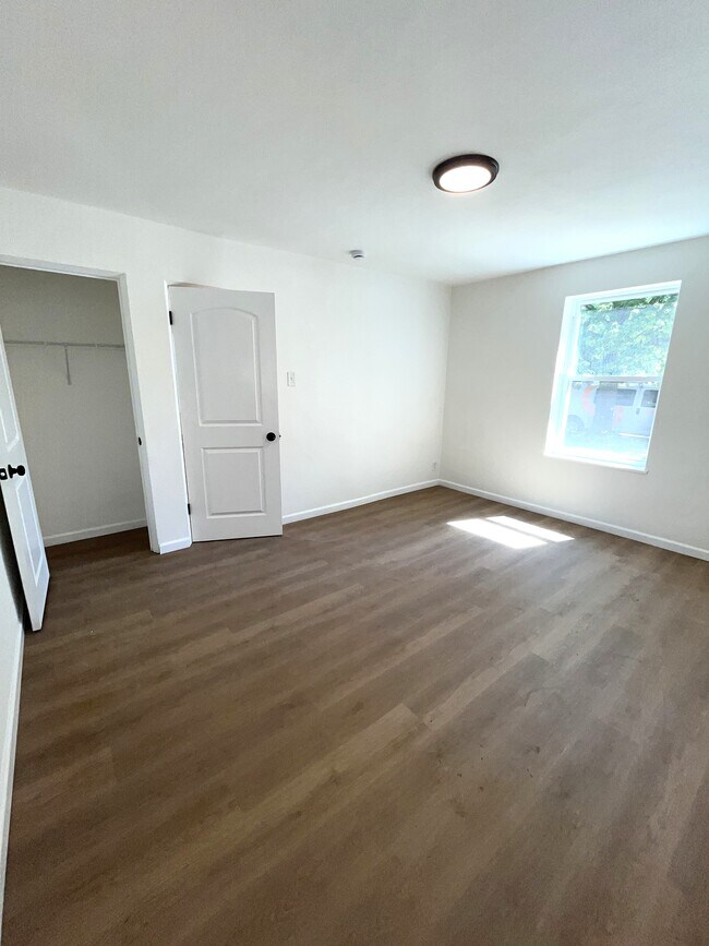 Foto del edificio - 3919 Jamieson Ave