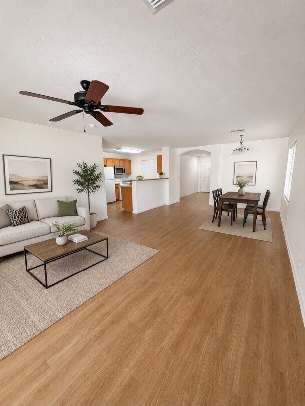 Foto del edificio - 25776 W Winslow Ave