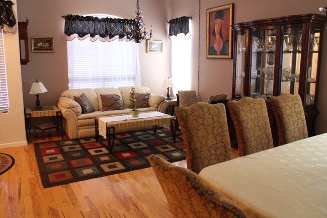 Foto del edificio - 16828 N 63rd St