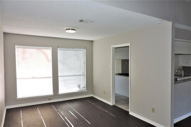 Building Photo - 2314 Bright Meadows Dr