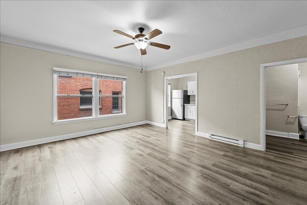 124 Westmoreland Ave Unit 204, Los Angeles, CA 90004 Room for Rent in