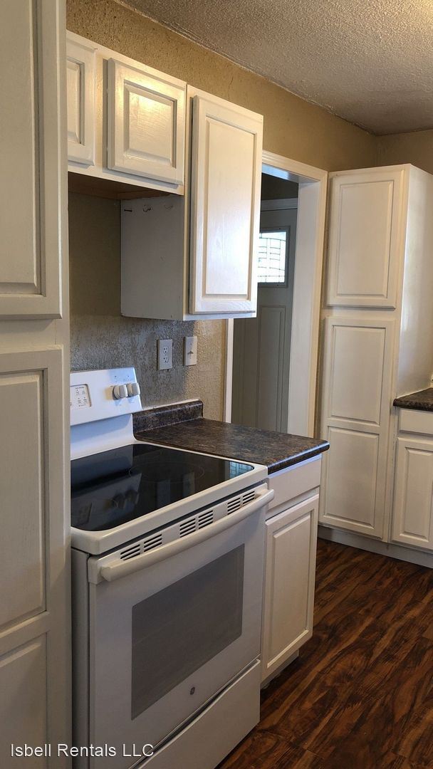 Foto del edificio - 4 br, 1.5 bath House - 1104 Alberta Circle