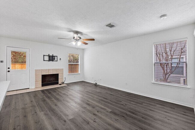 Building Photo - 143 Anise Tree Pl