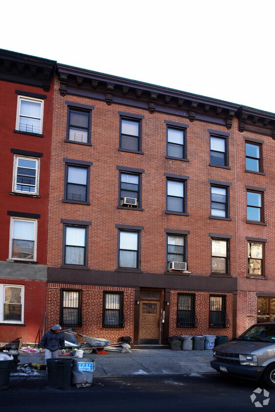 Primary Photo - 477 Hicks St