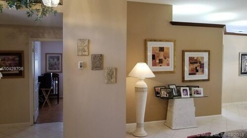 Foto del edificio - 1613 Royal Grove Way