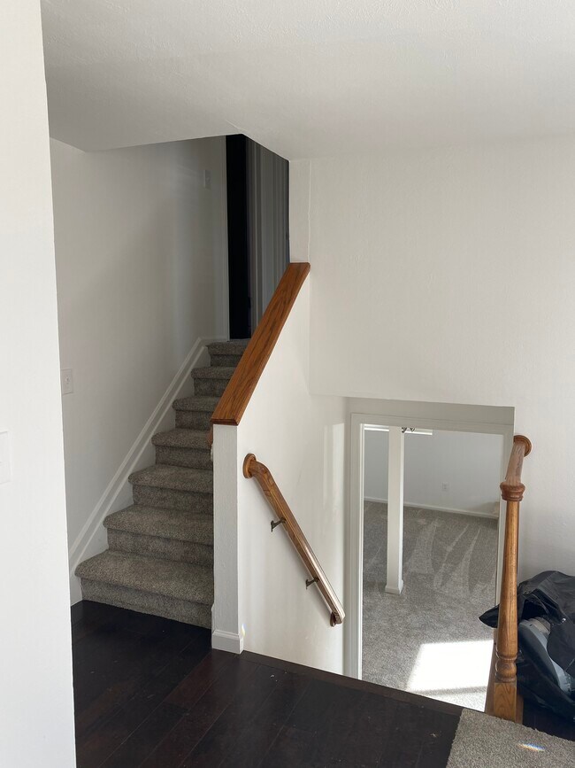 Building Photo - 1470 Monterey Ct