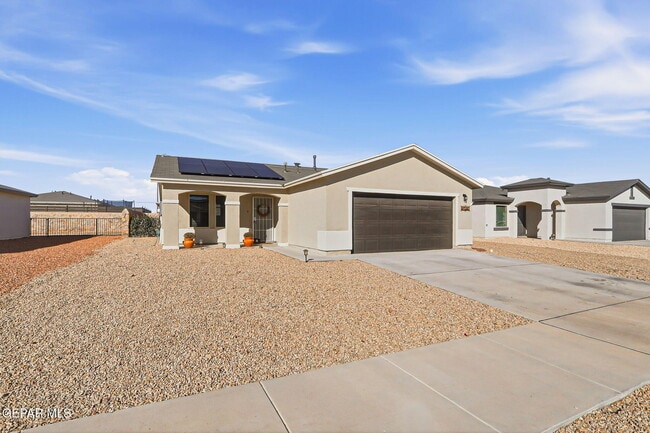 Foto del edificio - 14557 Firewheel Ave