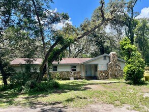 Building Photo - 3301 Diana Dr