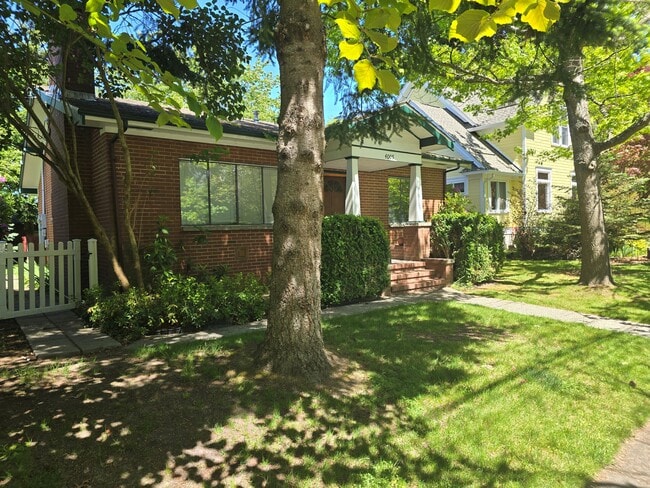 Building Photo - 4005 N 24th St