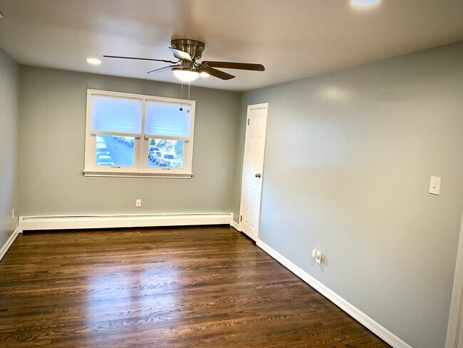 Building Photo - 317 Susquehanna Ave