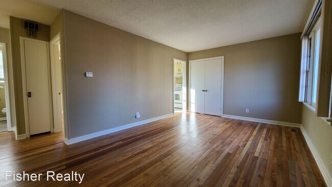 Building Photo - 2 br, 1 bath House - 28 Trowbridge Lane