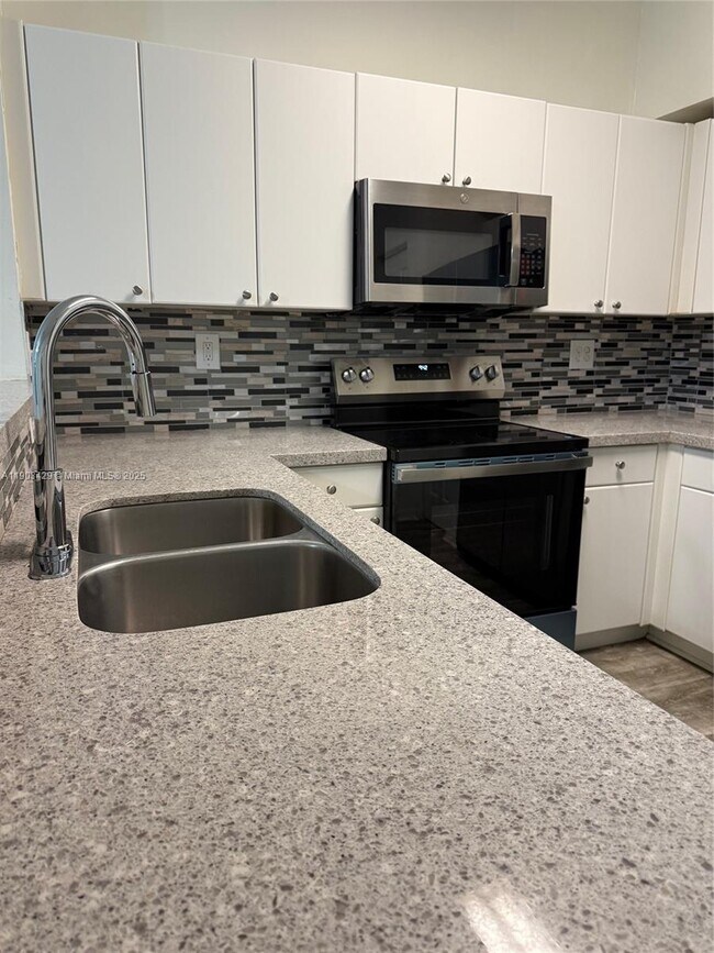 Foto del edificio - 2217 SE 23rd Ave