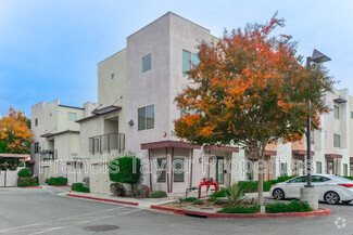 Building Photo - 380 Tesoro Gln