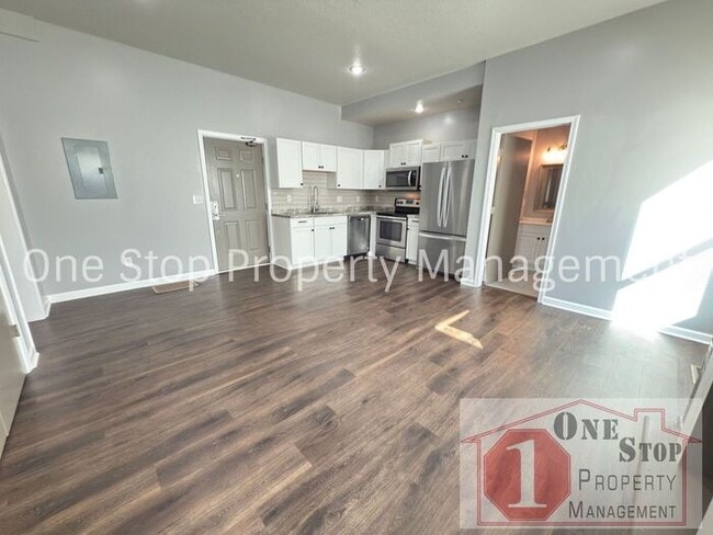 Building Photo - 2-Bedroom, 1-Bathroom All-Electric Home in...