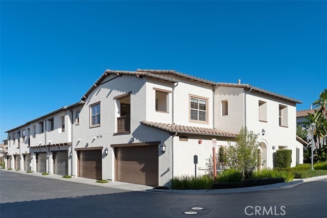 Building Photo - 96 Talisman