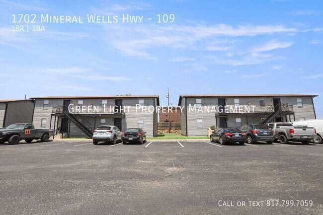 Building Photo - 1702 Mineral Wells Hwy