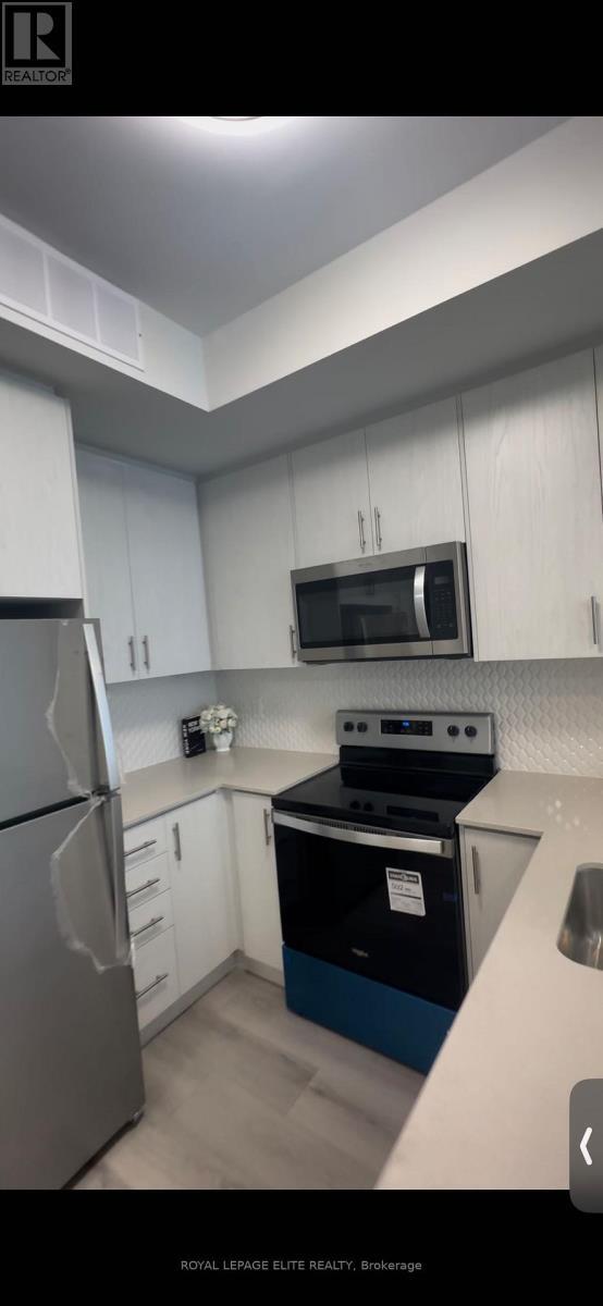 Building Photo - 3546 Colonial Dr