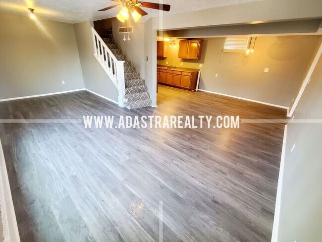 Building Photo - Totally Renovated 3 Bedroom Duplex in Inde...