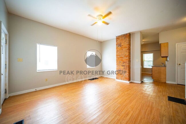 Building Photo - 757 Wager St