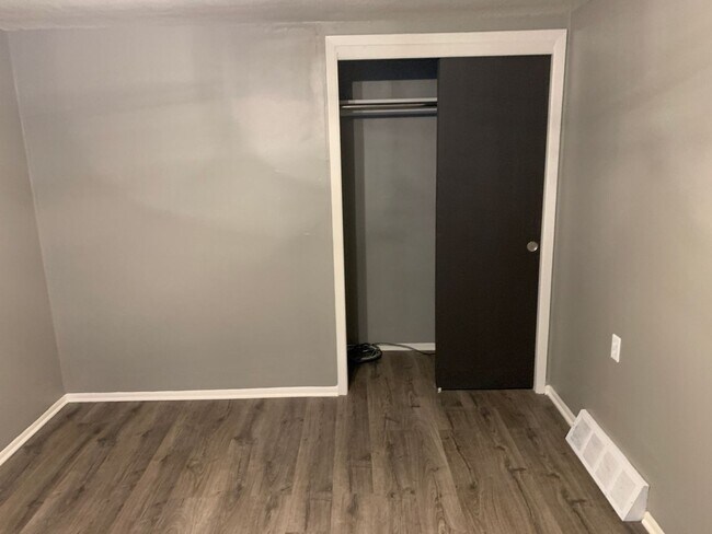 Building Photo - 2630 Edwards Wy