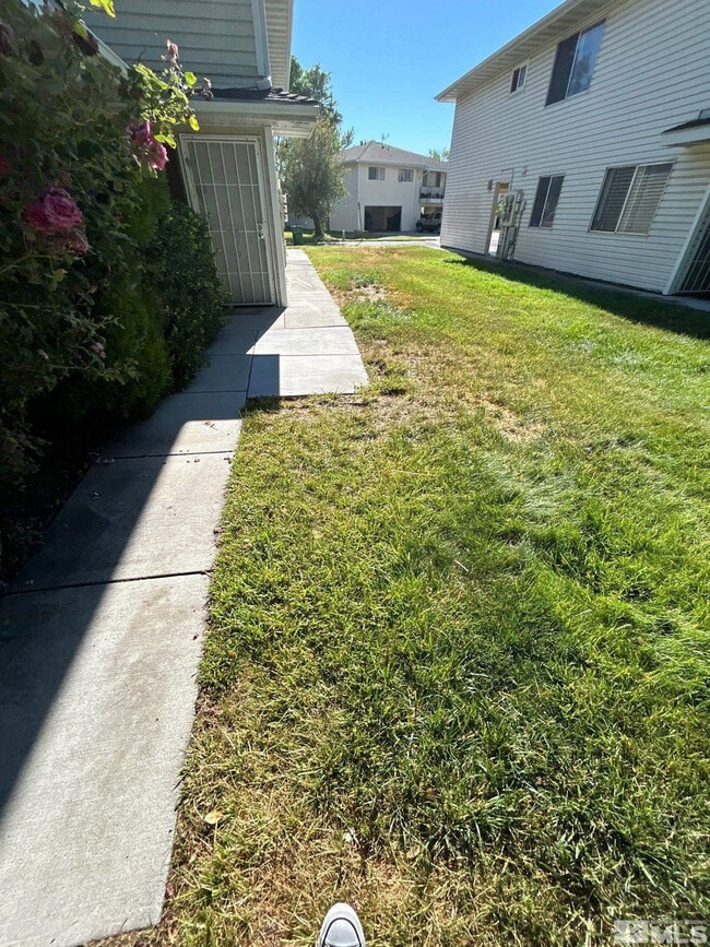 Foto del edificio - 5020 Catalina Dr