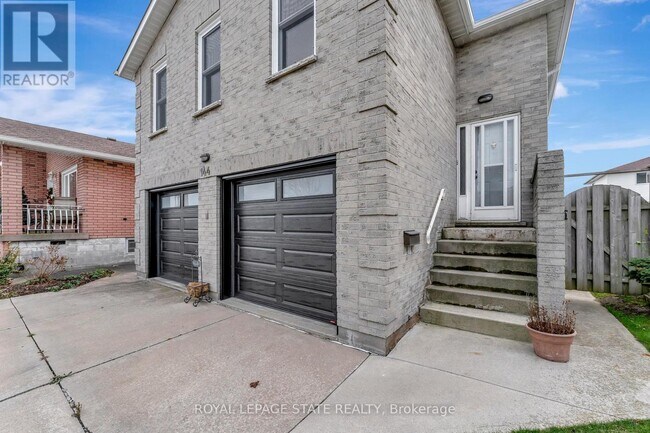 Building Photo - 144 Ravenbury Dr
